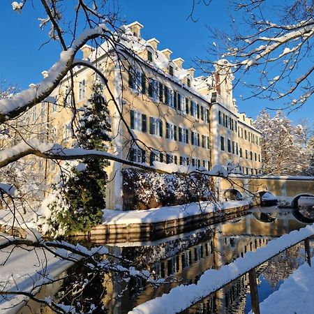 Wohnen Im Wasserschloss Sandizell Schrobenhausen Exterior foto